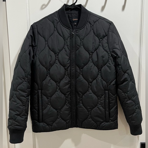 Quince Jackets & Blazers - like new EUC quince featherless quilted puffer bomber jacket sz XS black